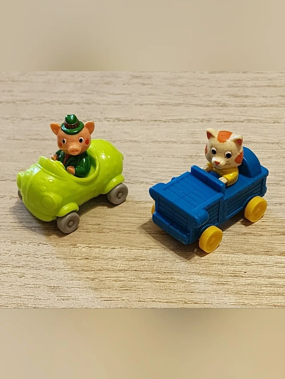 Vintage 1994 Busy World Of Richard Scarry Pig And Cat Rare Toy Cars, McDonalds